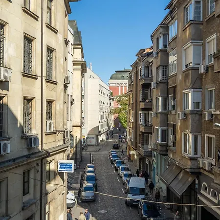 City In The Heart Of *